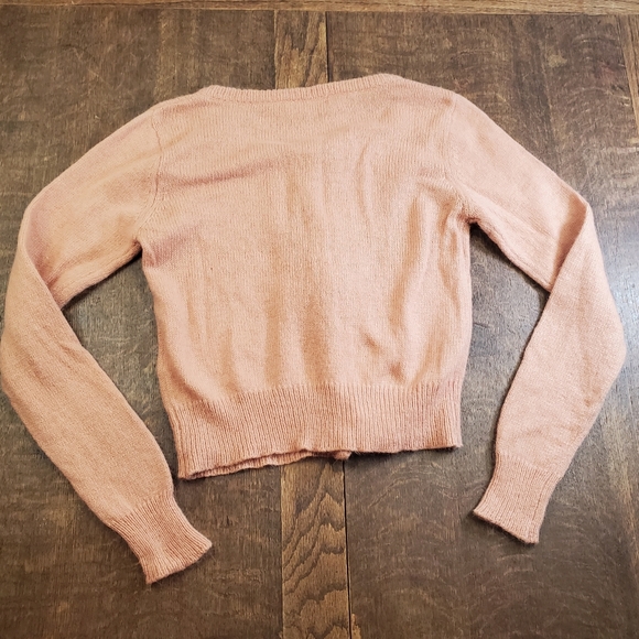 Earth, music & ecology cardigan sweet & soft peachy sweater & beaded buttons - Picture 2 of 6